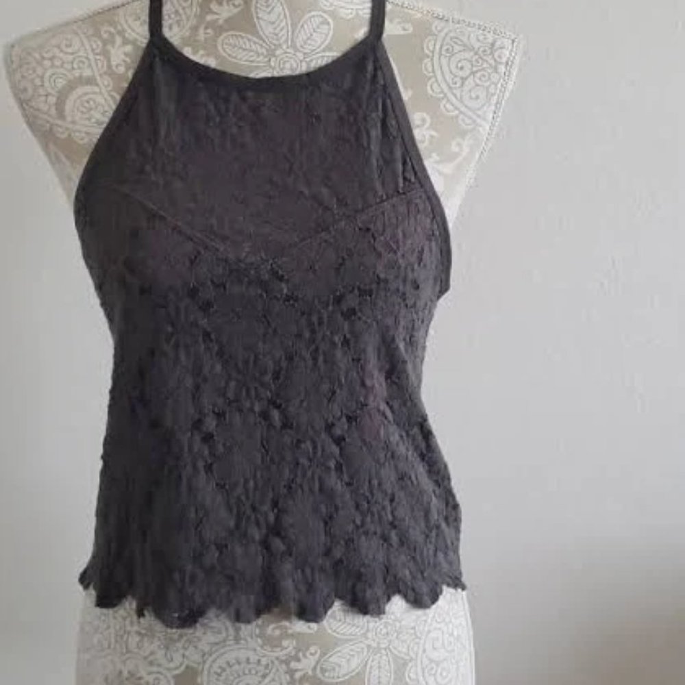 American Eagle Grey Sleeveless Halter Lace Crop Top Size M